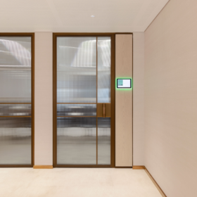 Project: Boston Consulting Group | Edge Symmetry doors | Photography: Tooze Studio
