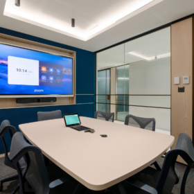 Project: Boston Consulting Group | Revolution 100 with Edge Symmetry doors | Photography: Tooze Studio